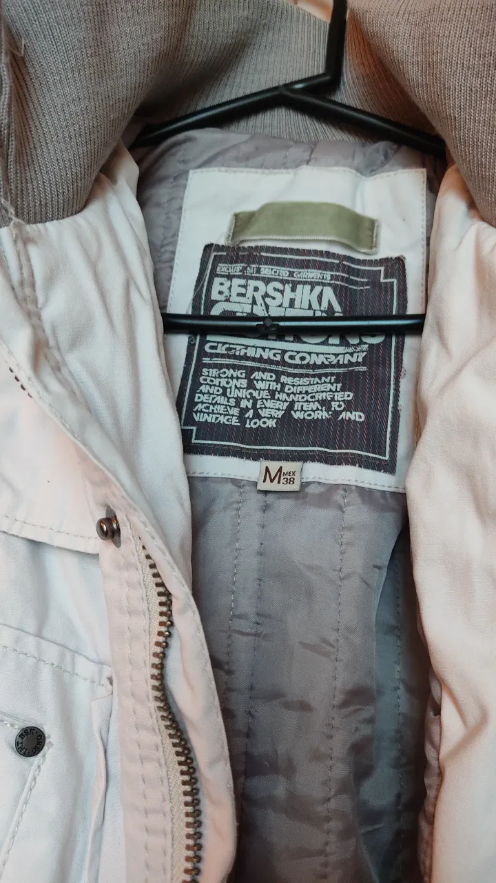 Campera Bershka - Vista 5