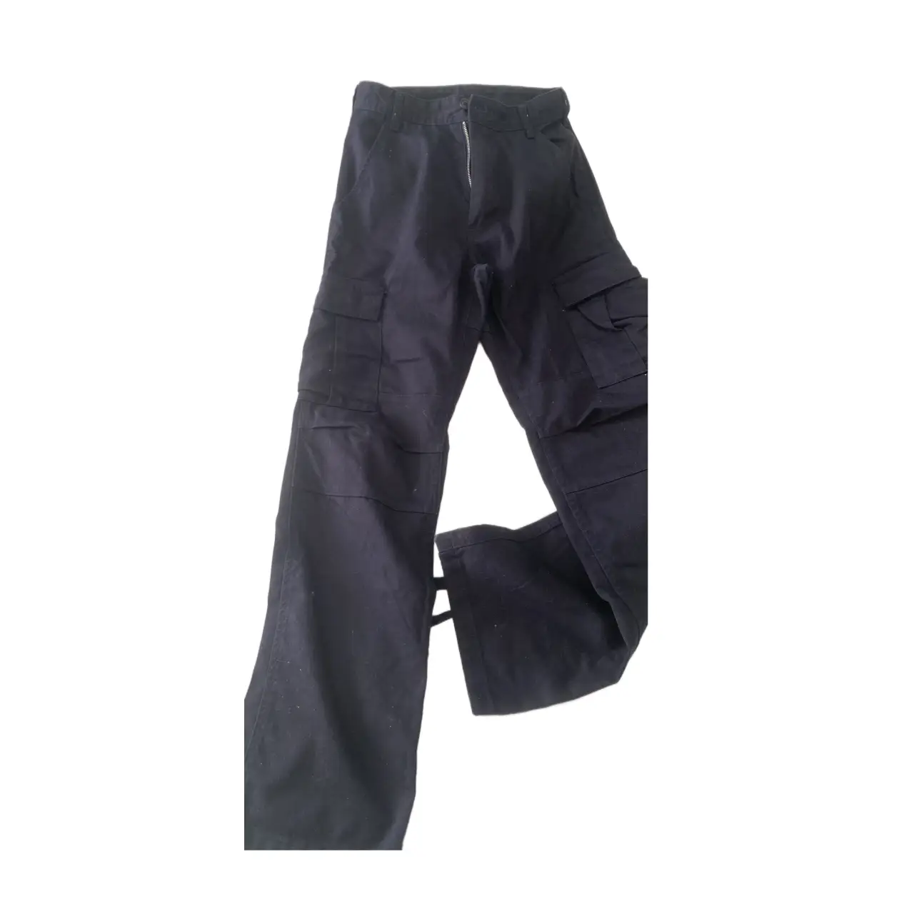 Pantalón cargo azul Brandy Melville,  ideal para un look utilitario y casual. Con múltiples bolsillos y corte recto, perfecto para combinar con zapatillas o botas.