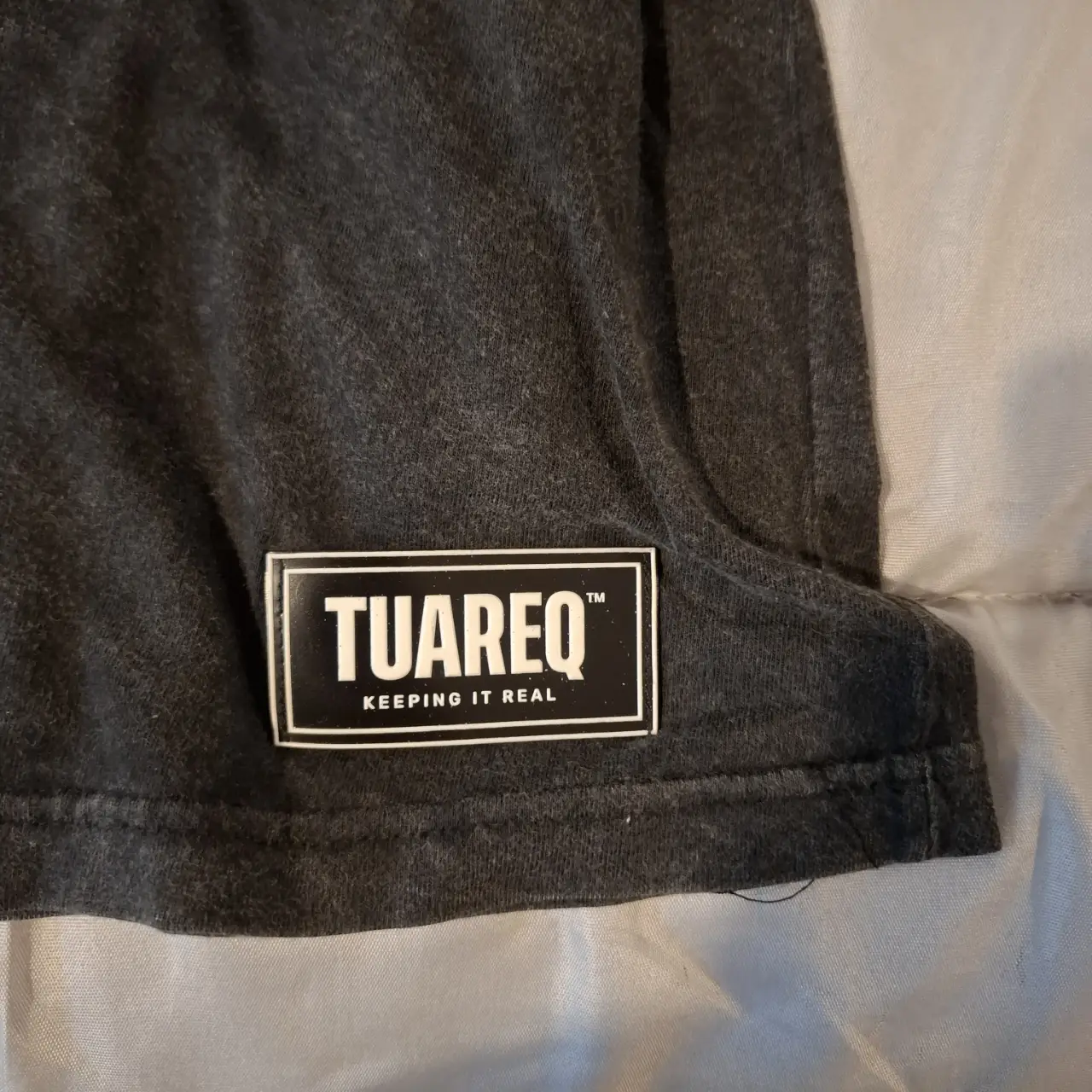 Remera Tuareq - Vista 3