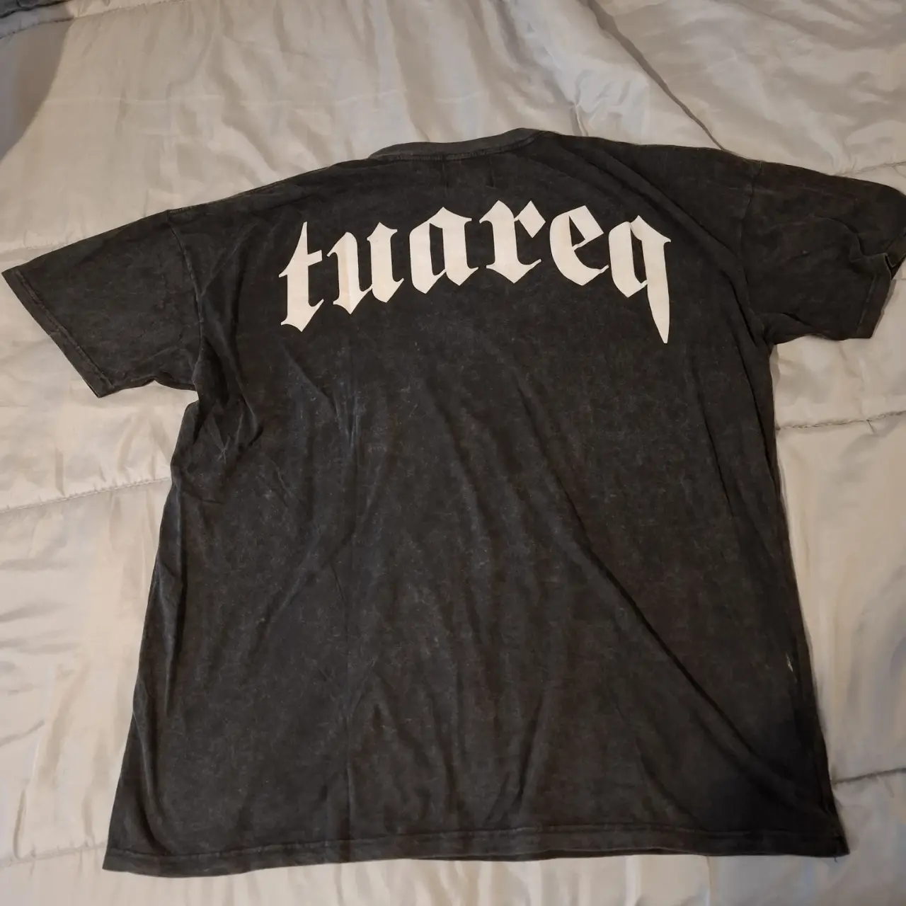 Remera Tuareq - Vista 4