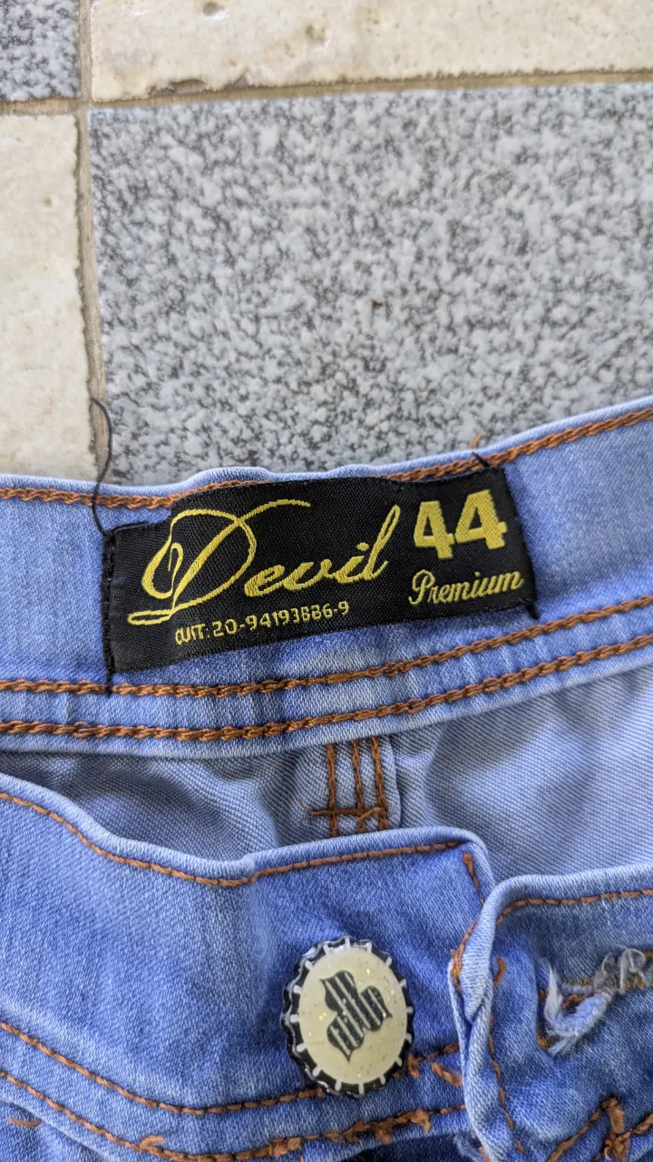 Short Devil - Vista 2