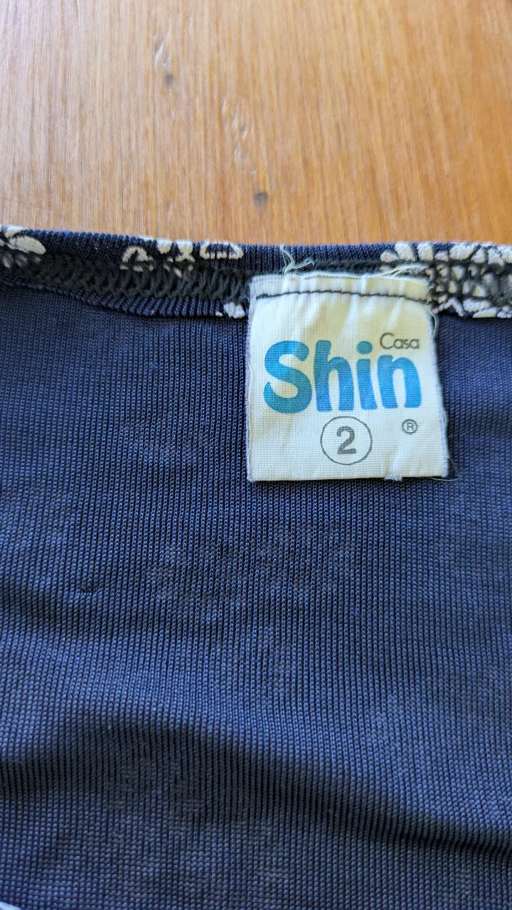 Remera Shin - Vista 2