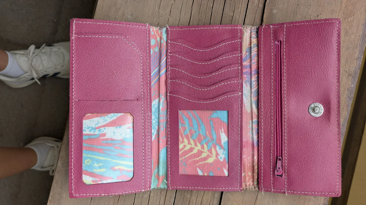 Billetera Cuero - Vista 2