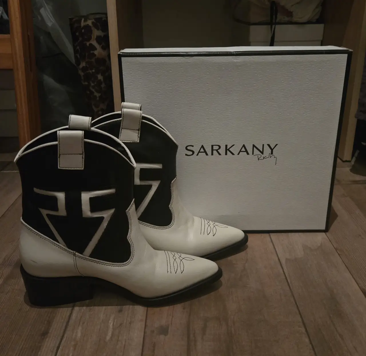 Botas Sarkany - Vista 3