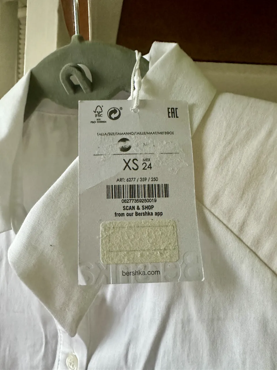 Blusa Bershka - Vista 3