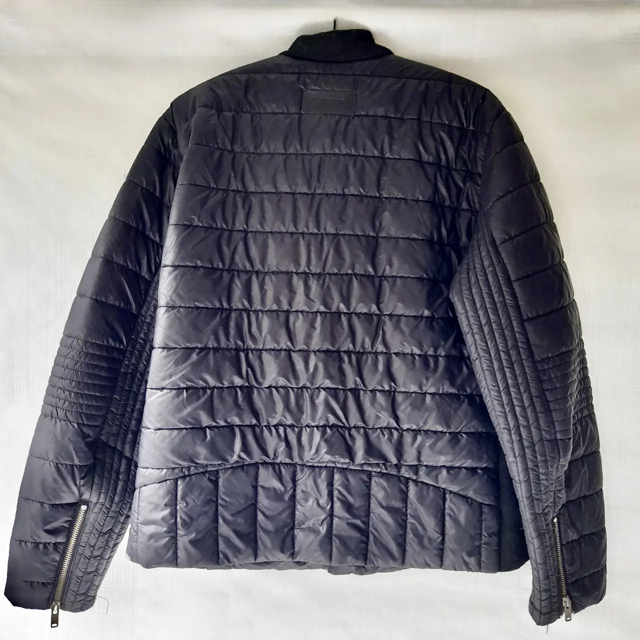 Campera Ay Not Dead - Vista 2