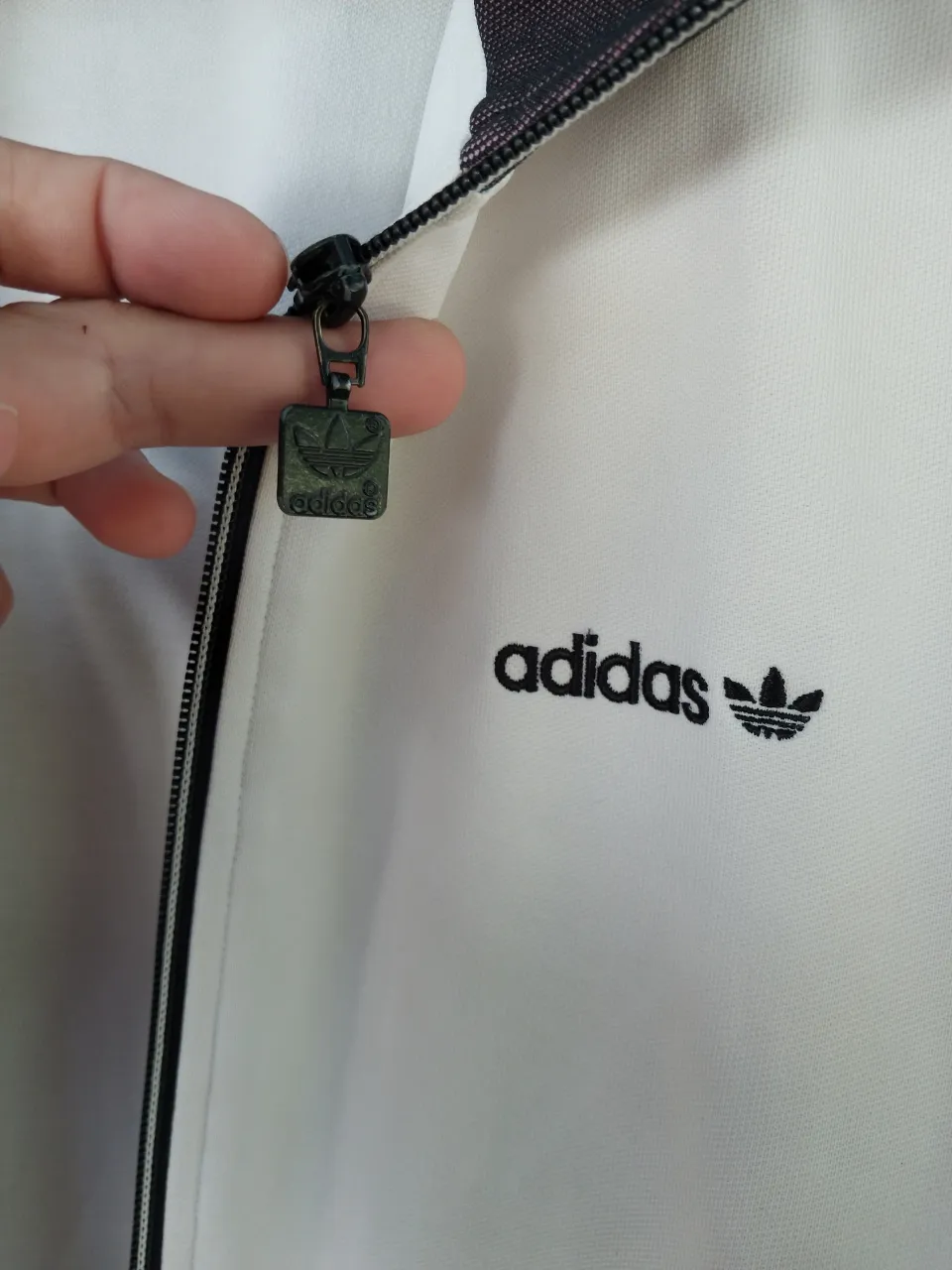 Campera adidas - Vista 2