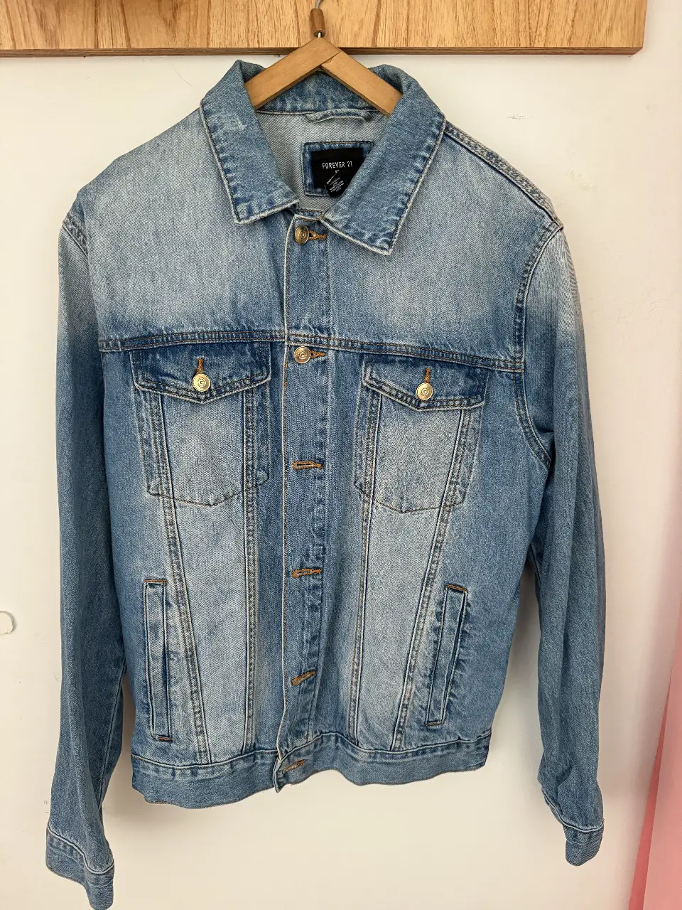 Campera de Jean Hombre, Forever 21.