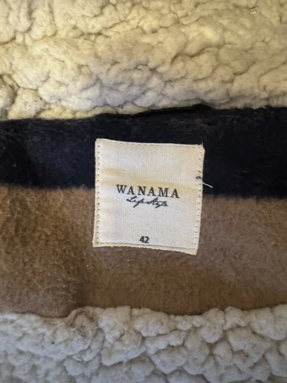 Campera Wanama - Vista 3