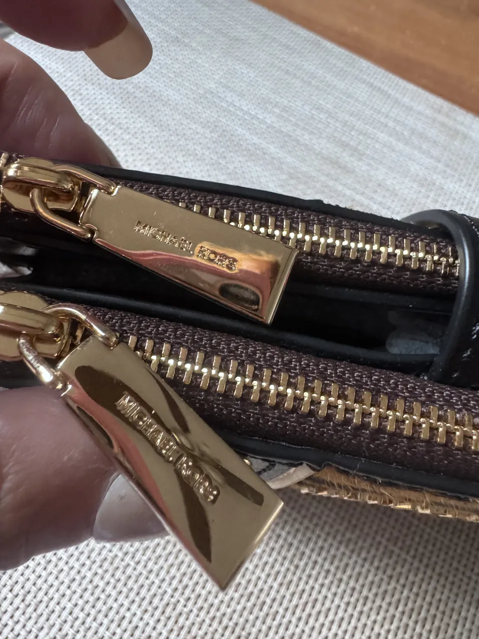 Billetera Michael Kors - Vista 4