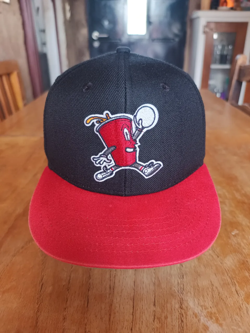 Gorra Ecko Unlimited Vintage Negro Rojo ( Snapback )