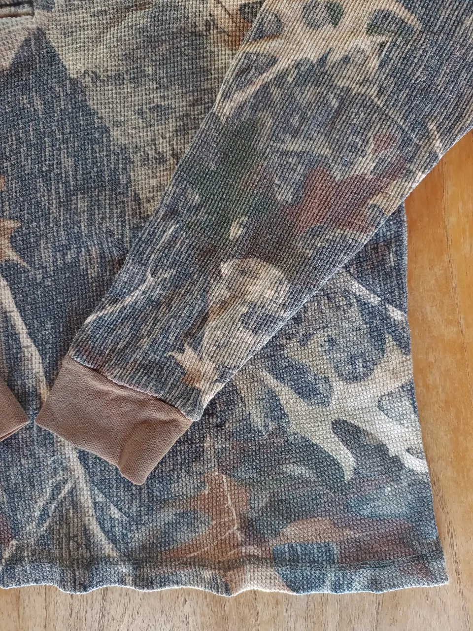 Remera Realtree - Vista 3