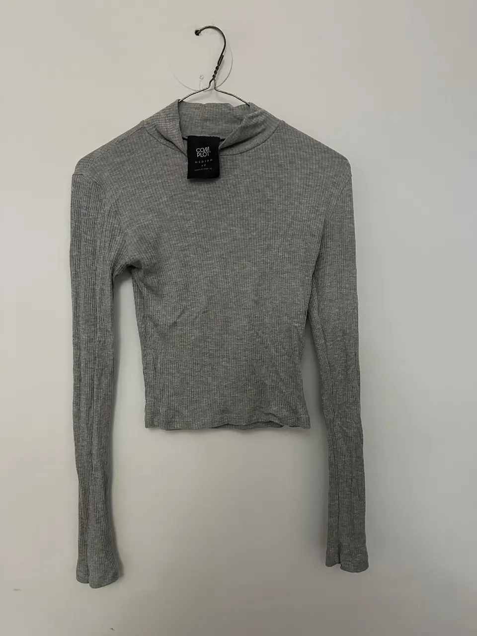 Remera Complot - Vista 3