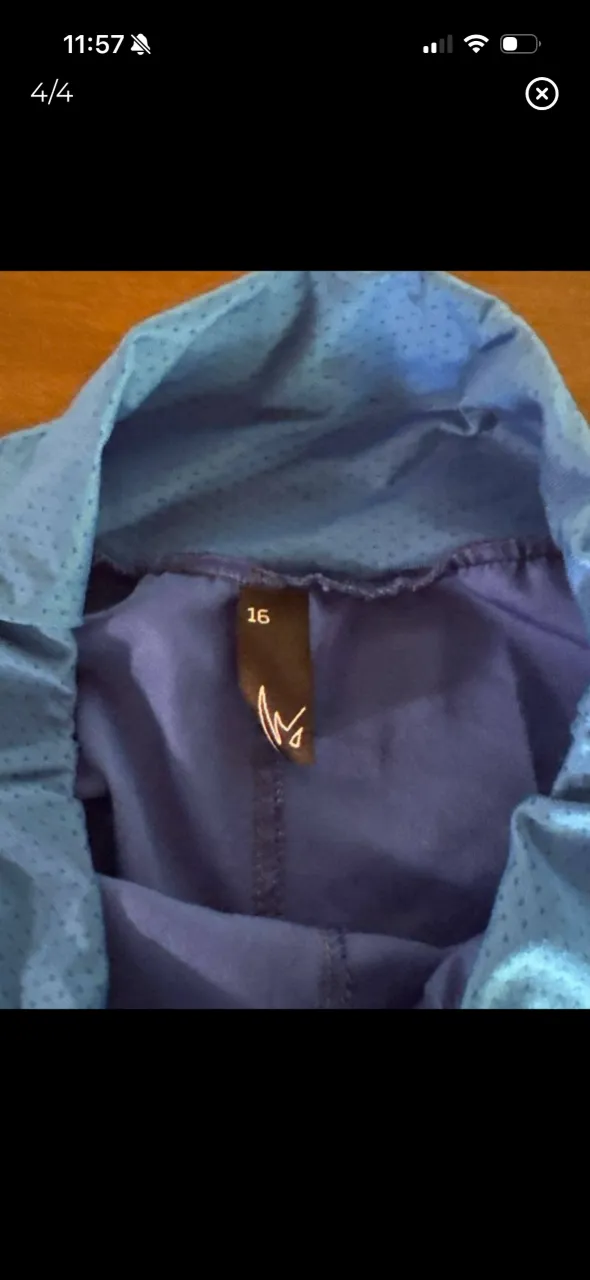 Ropa deportiva A ≠ - Vista 4