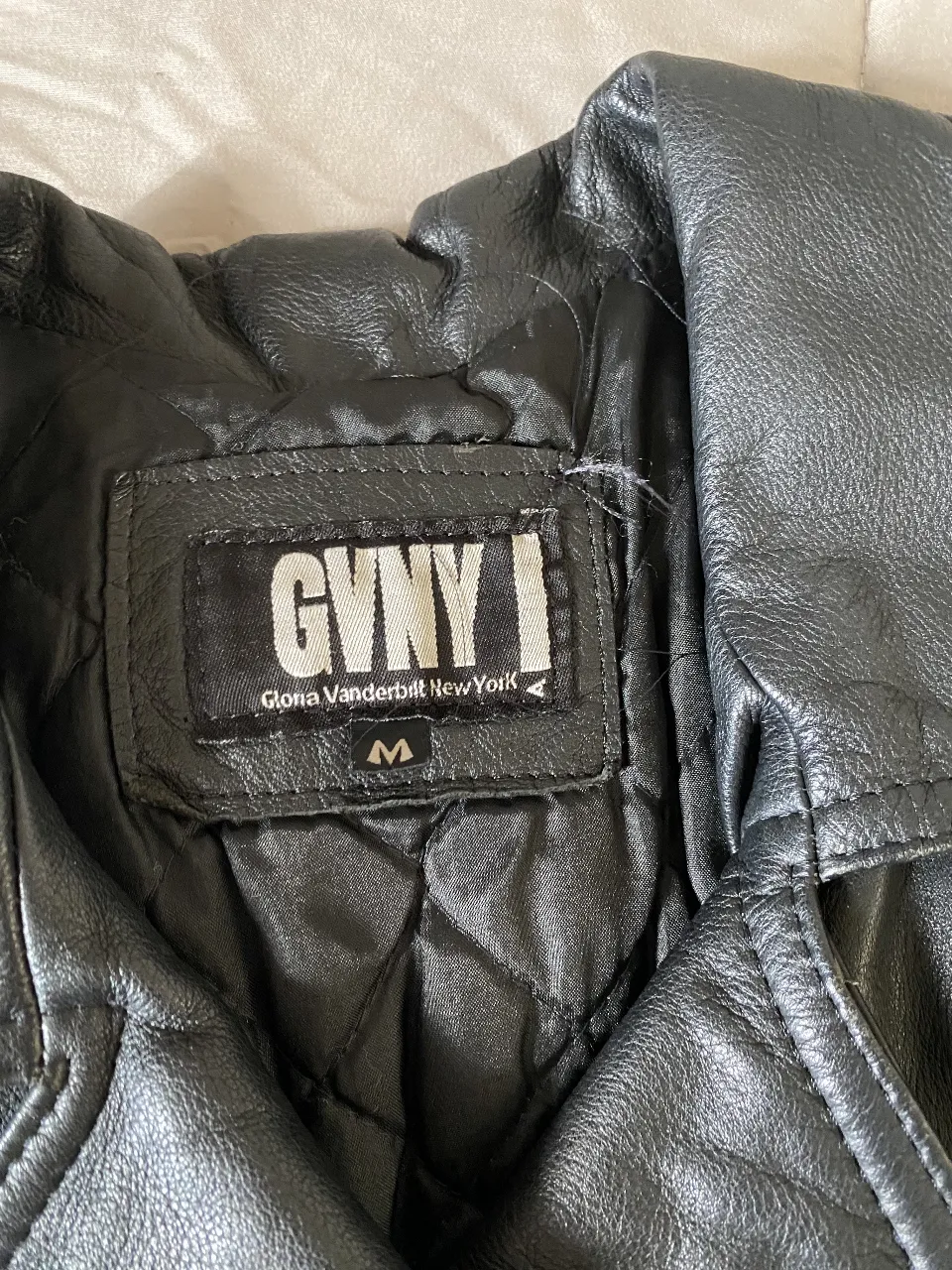 Campera Gvny - Vista 3