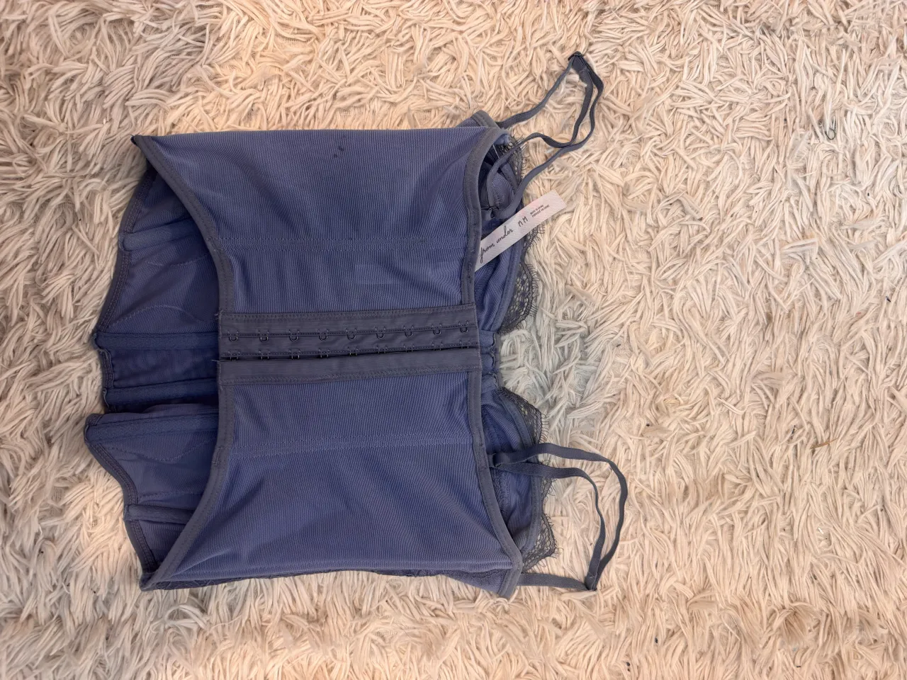 Top Urban Outfitters - Vista 2