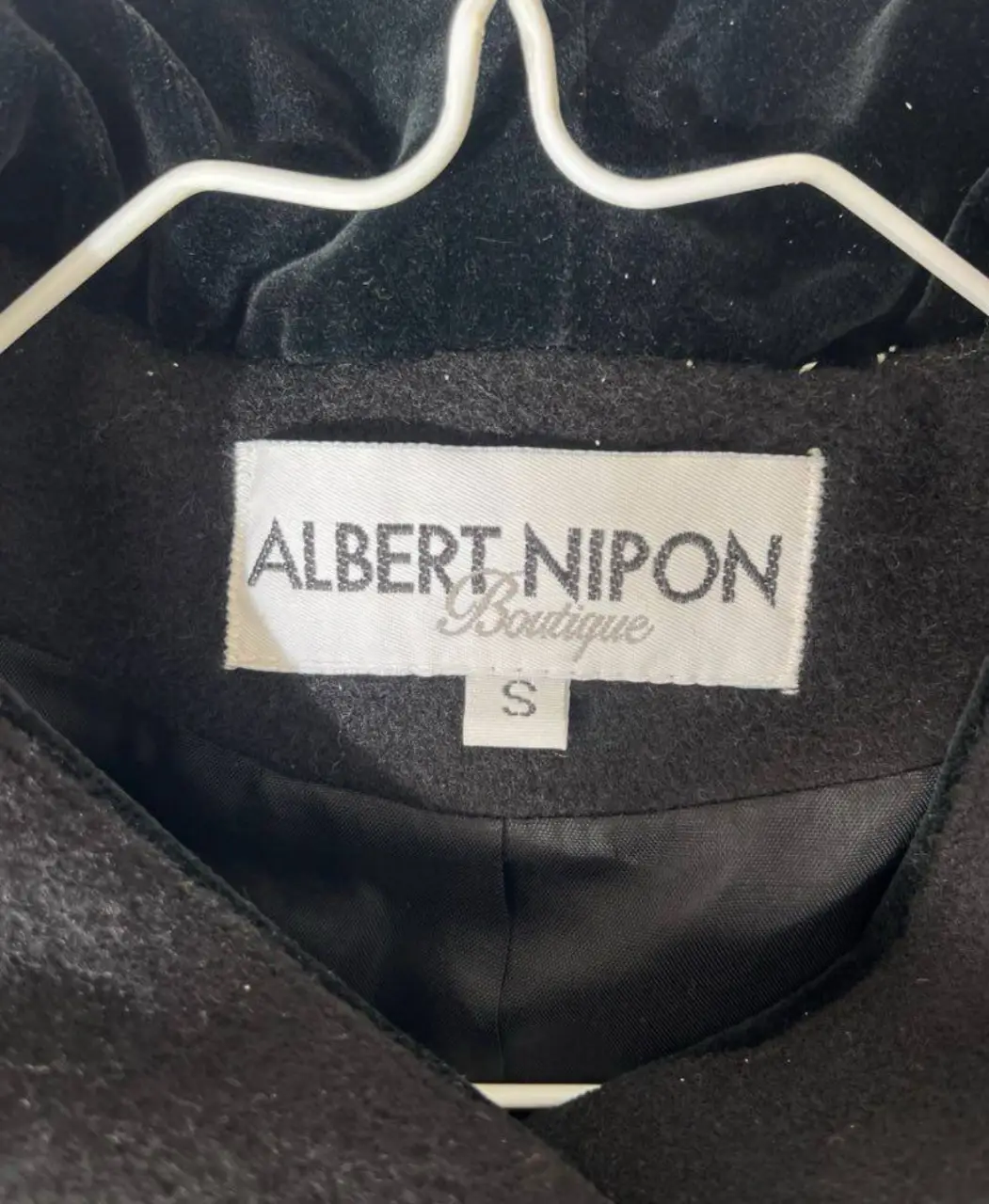 Tapado Albert Nipon - Vista 3
