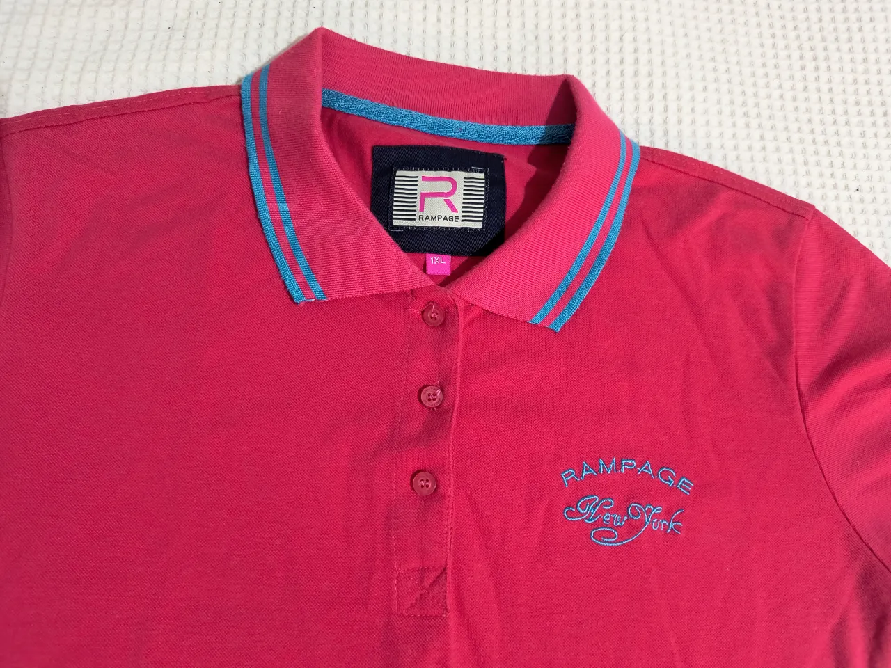 Remera Rampage - Vista 2