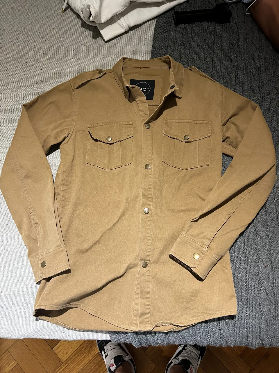 Camisa Malibú outfitters - Vista 2