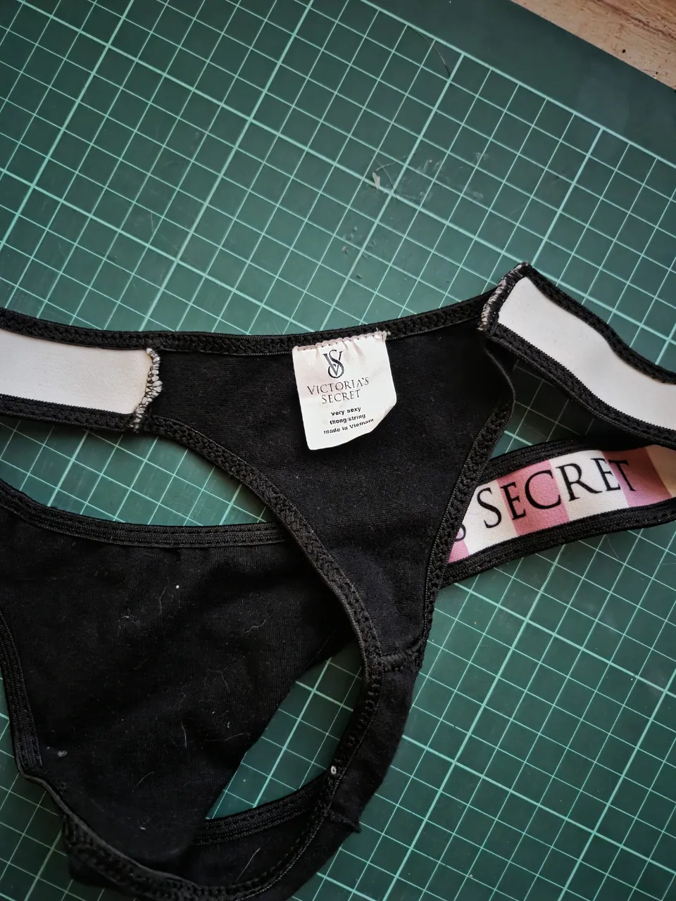 Bombacha Victoria's Secret - Vista 2