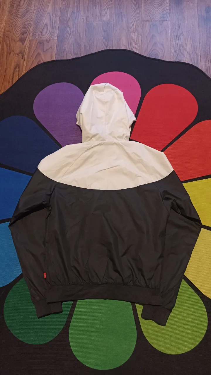 Rompeviento Nike - Vista 5