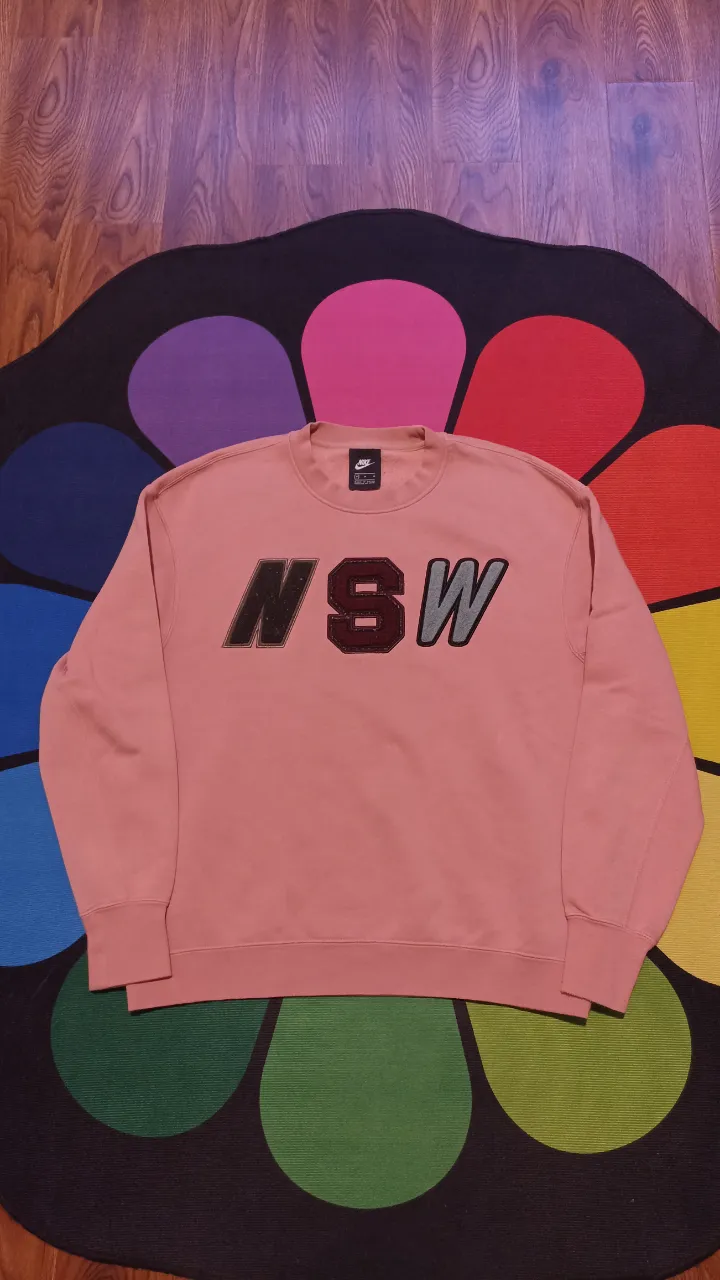 Sudadera Nike NSW CRW
Talle M oversize hombre 
Medidas:
Ancho axila 62cm
Largo 68cm
Excelente estado 