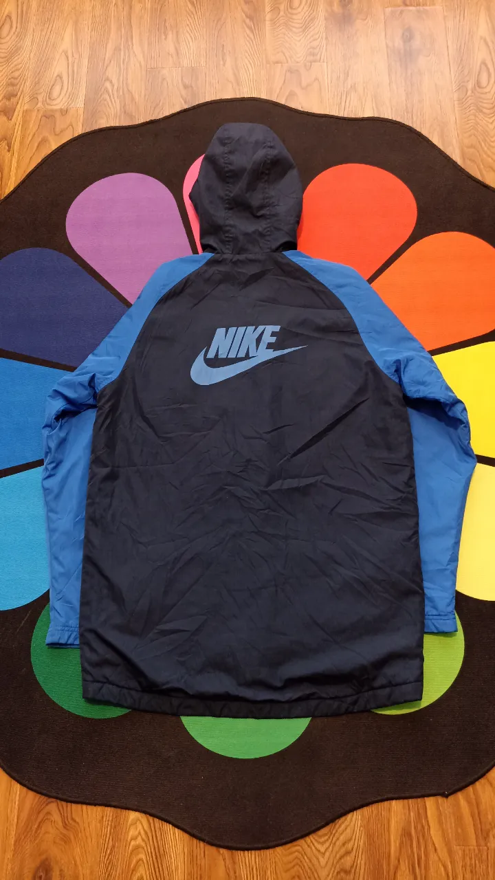Campera Nike - Vista 4