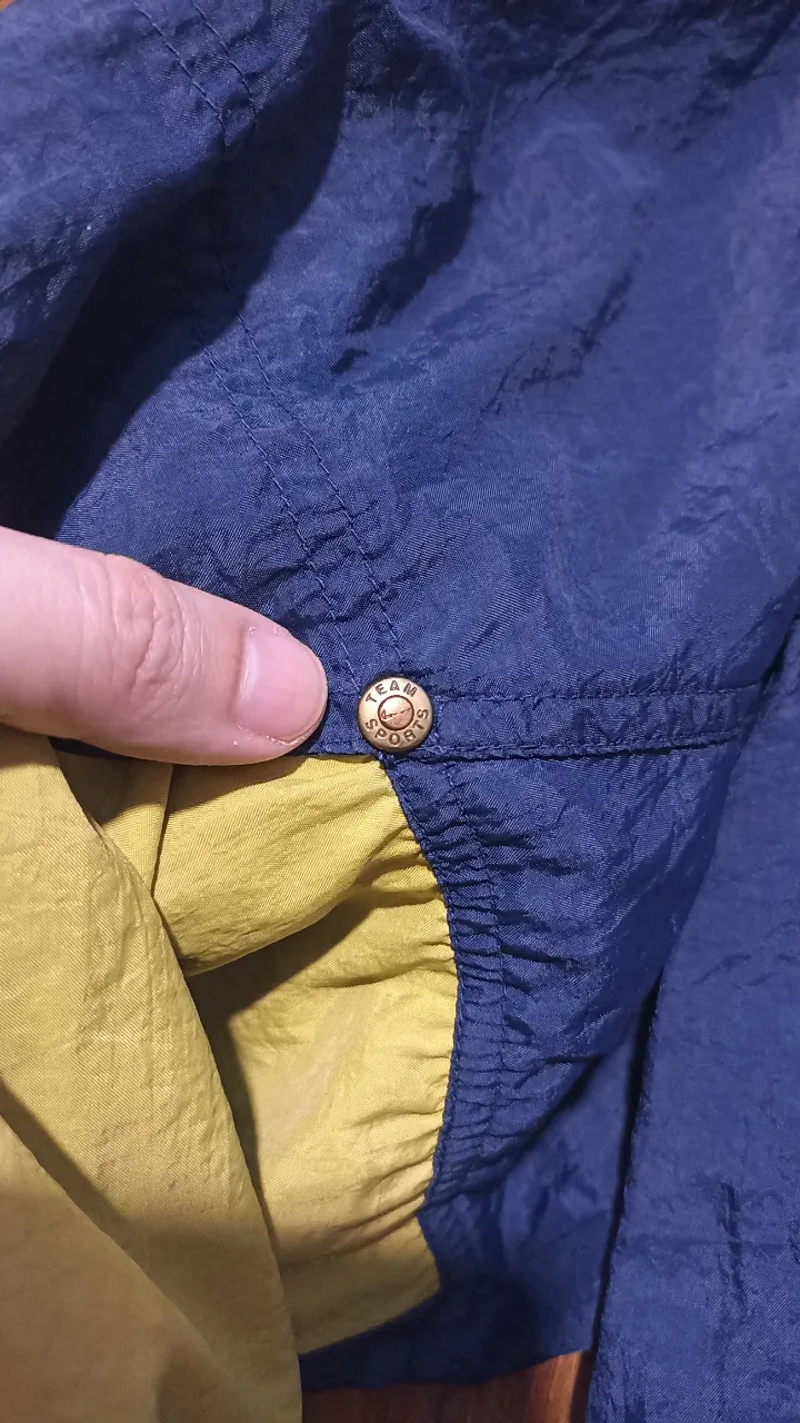 Campera Nike - Vista 4