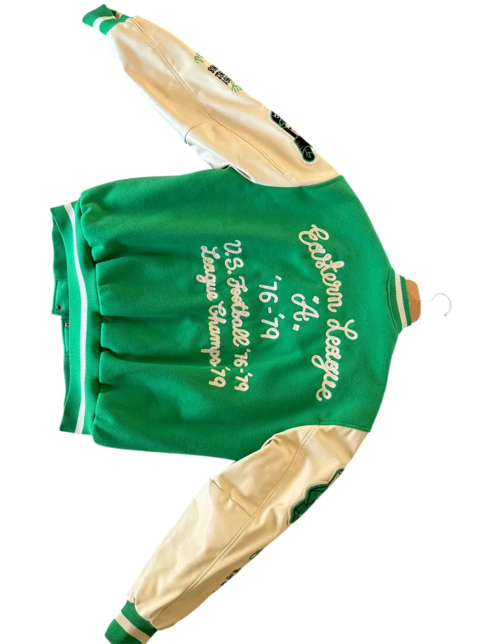 Campera Hym - Vista 2