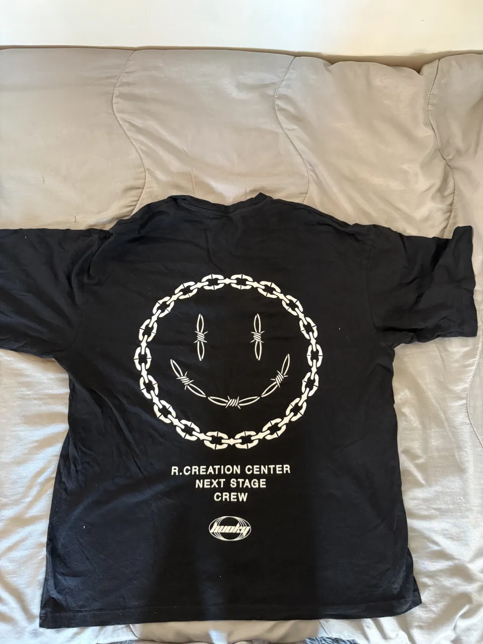 Remera Huoky - Vista 2