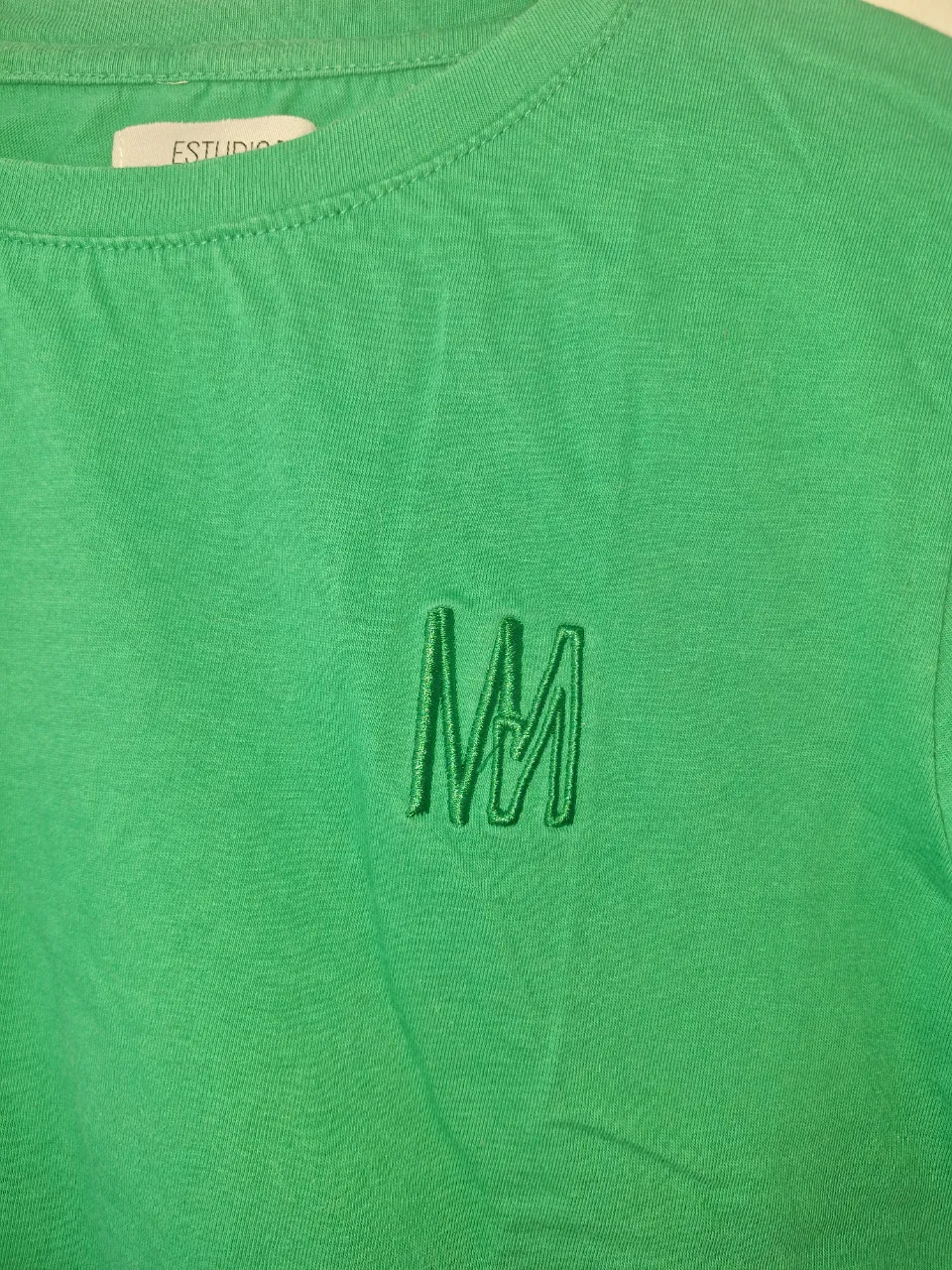 Remera Estudio mn - Vista 2