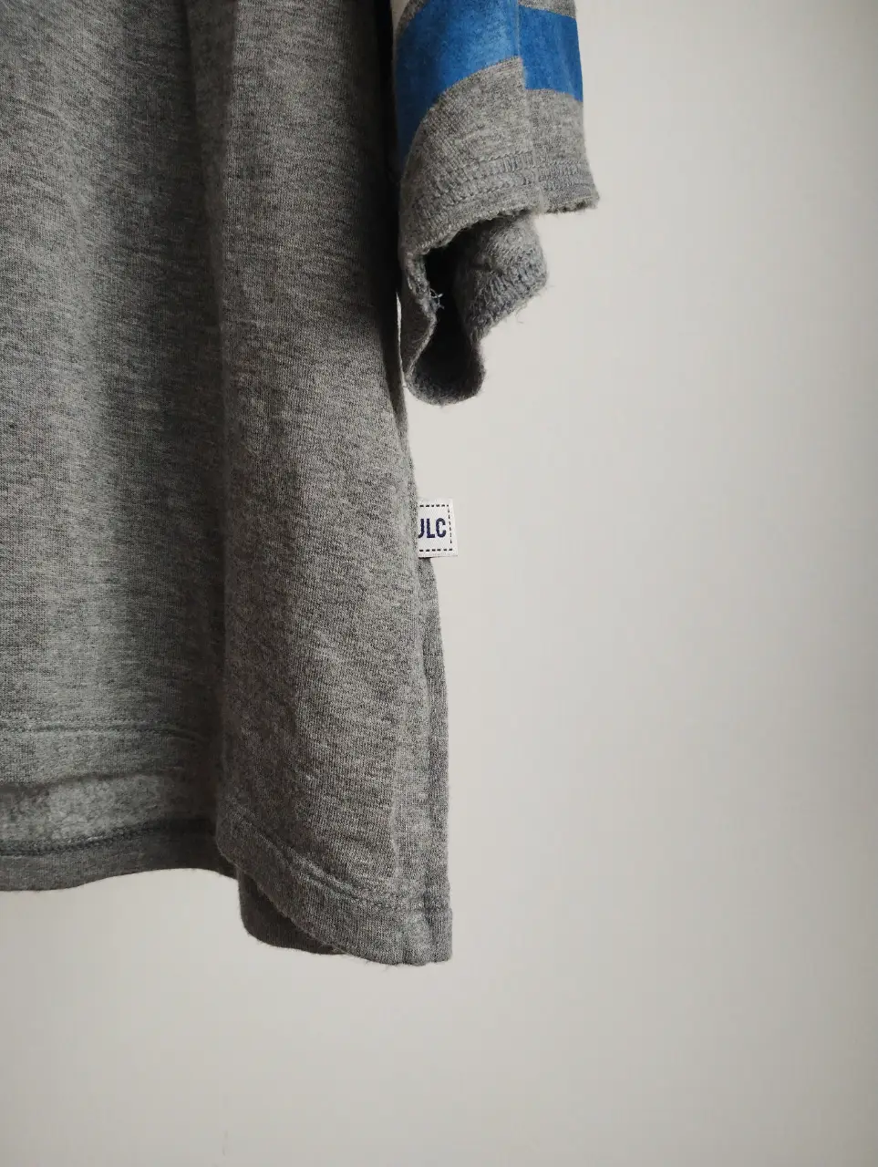 Remera JOHN L. COOK - Vista 3