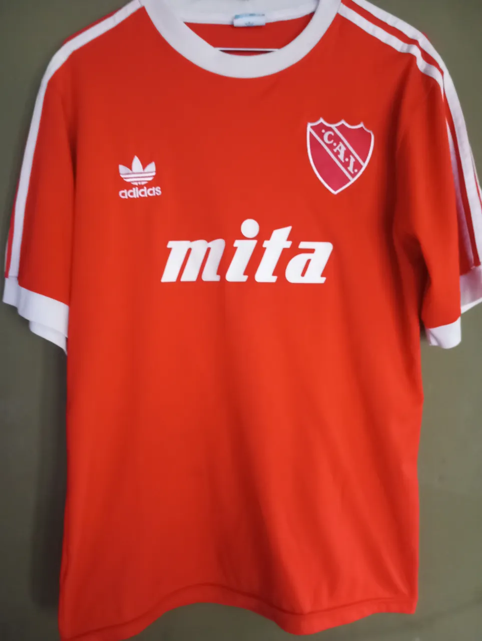 Camiseta adidas - Vista 2