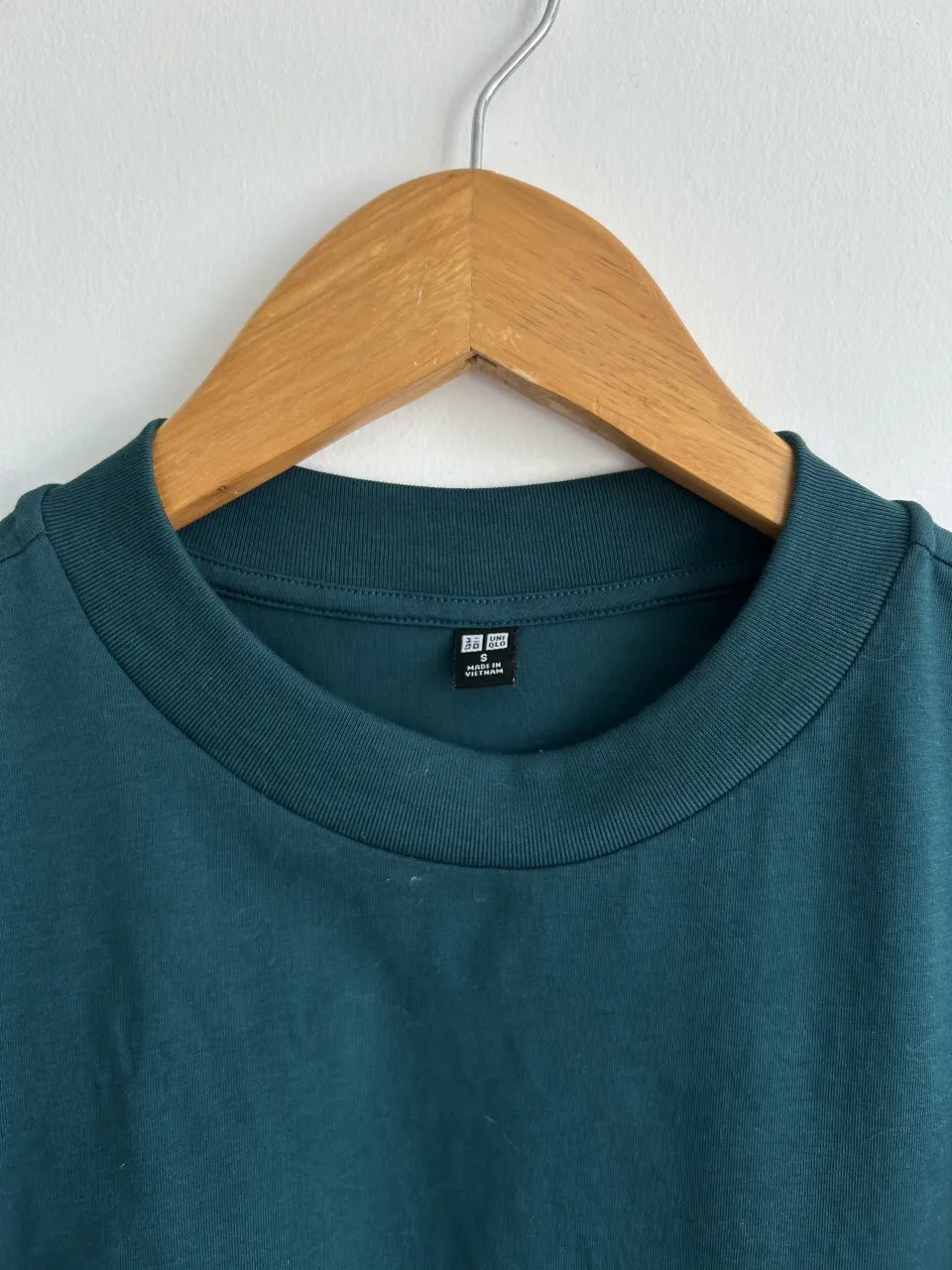 Remera Uniqlo - Vista 2