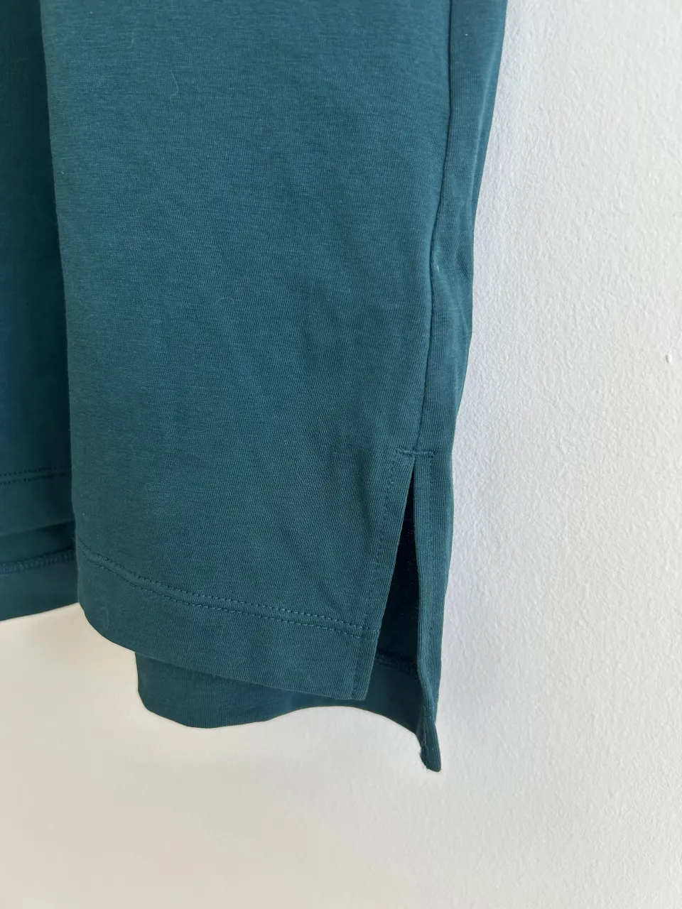 Remera Uniqlo - Vista 4