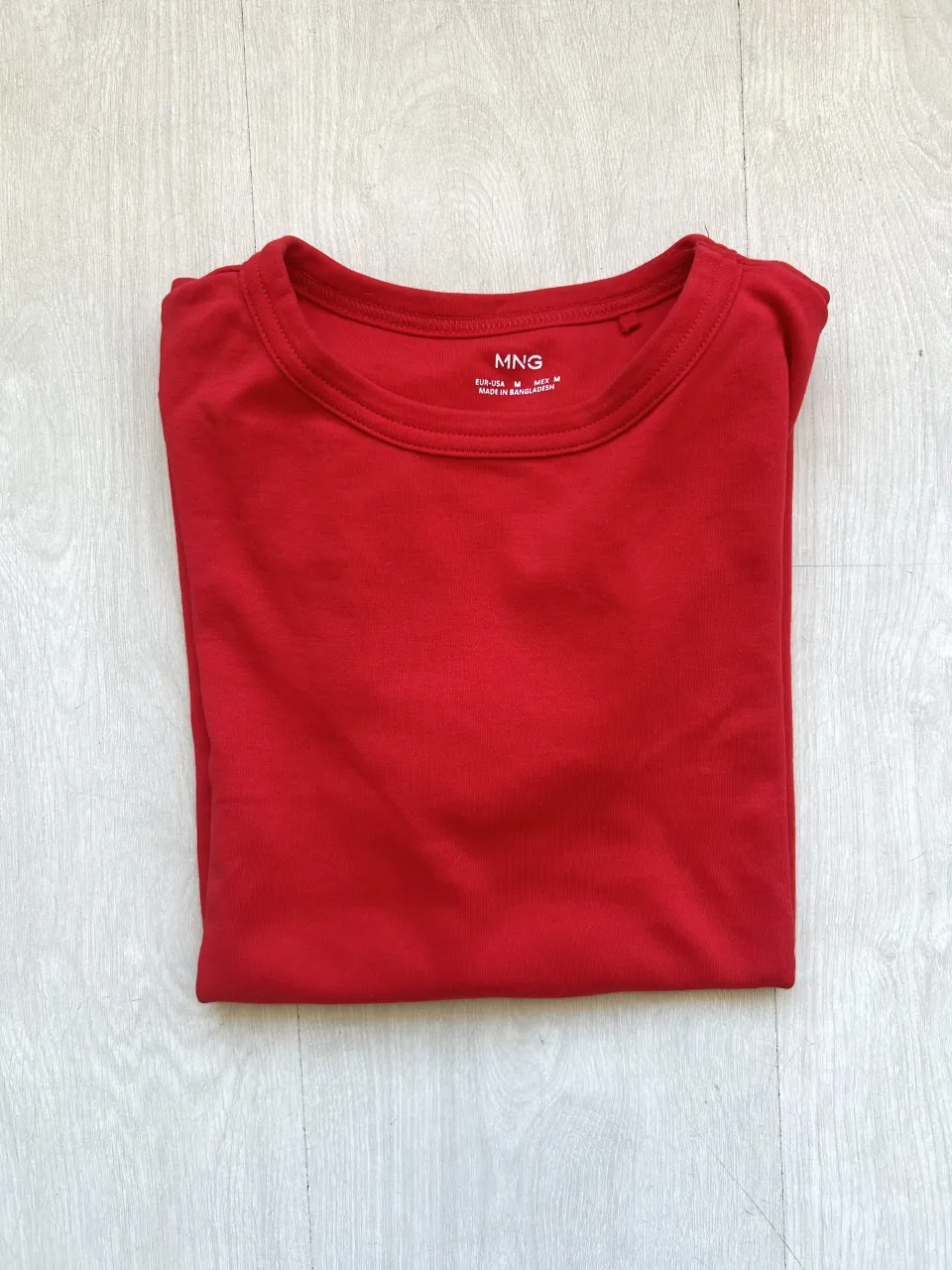 Remera MNG - Vista 3