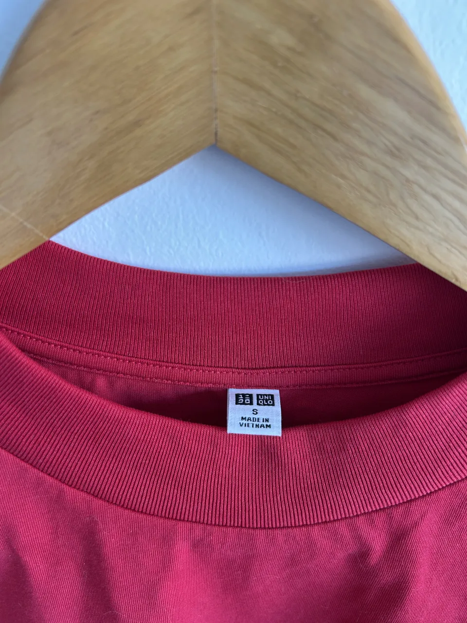 Remera Uniqlo - Vista 2