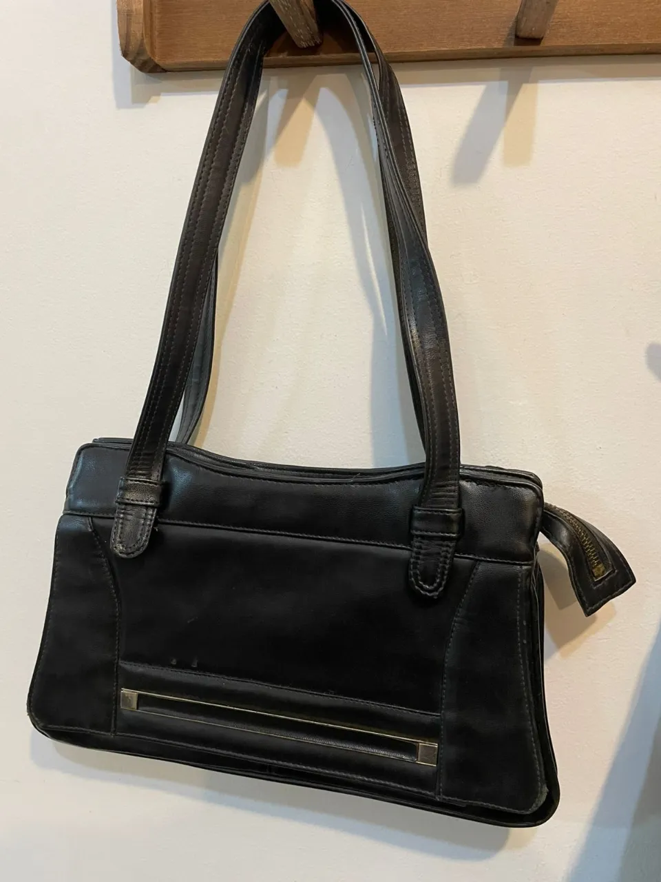 cartera de cuero negro, estilo 2000
perfecto estado