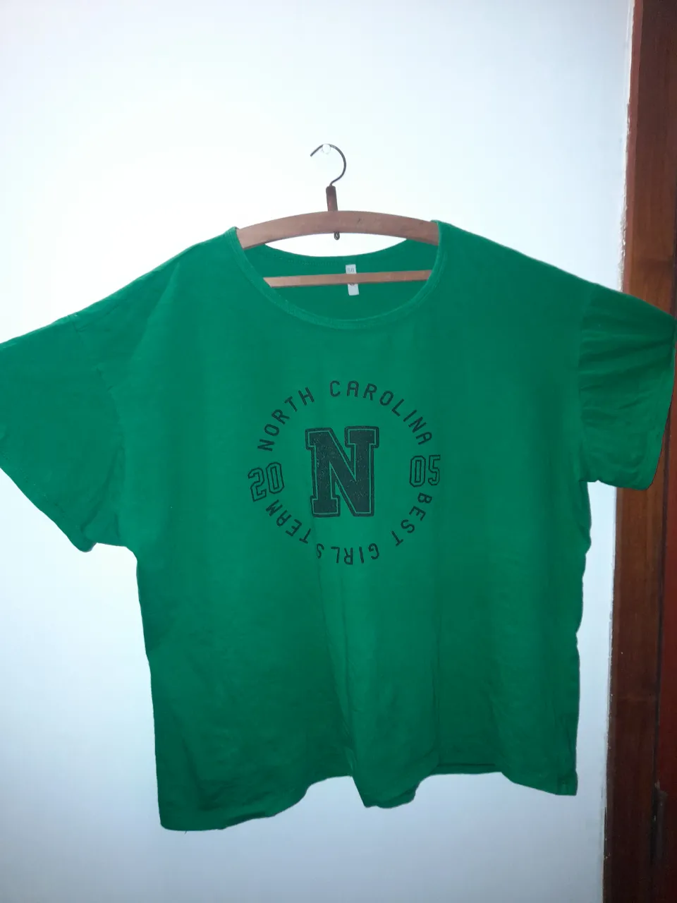 Remera North carolina - Vista 2