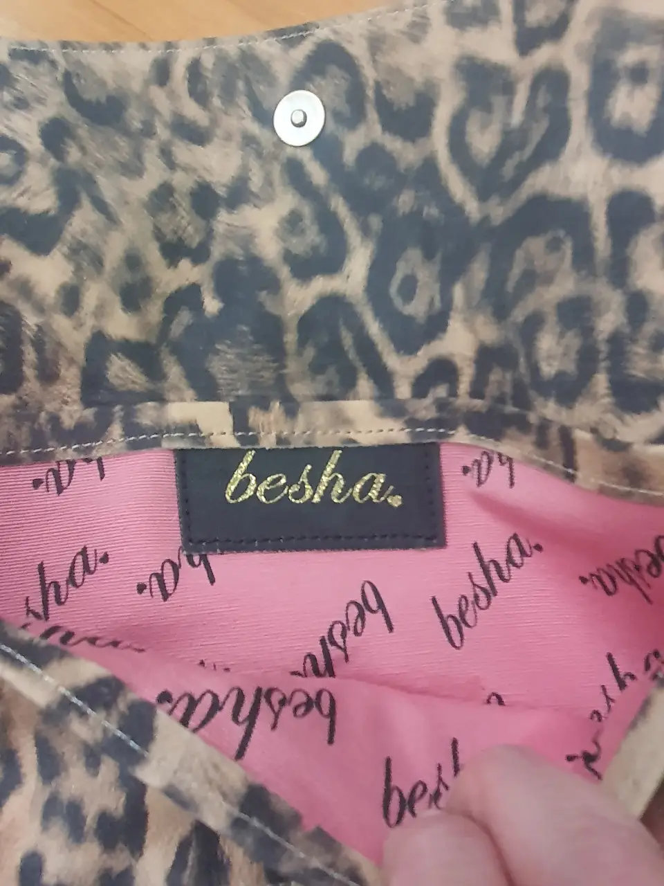 Cartera Besha - Vista 4