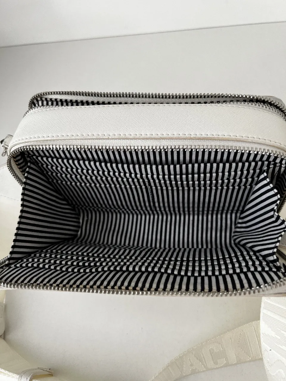 Cartera Jackie Smith - Vista 4