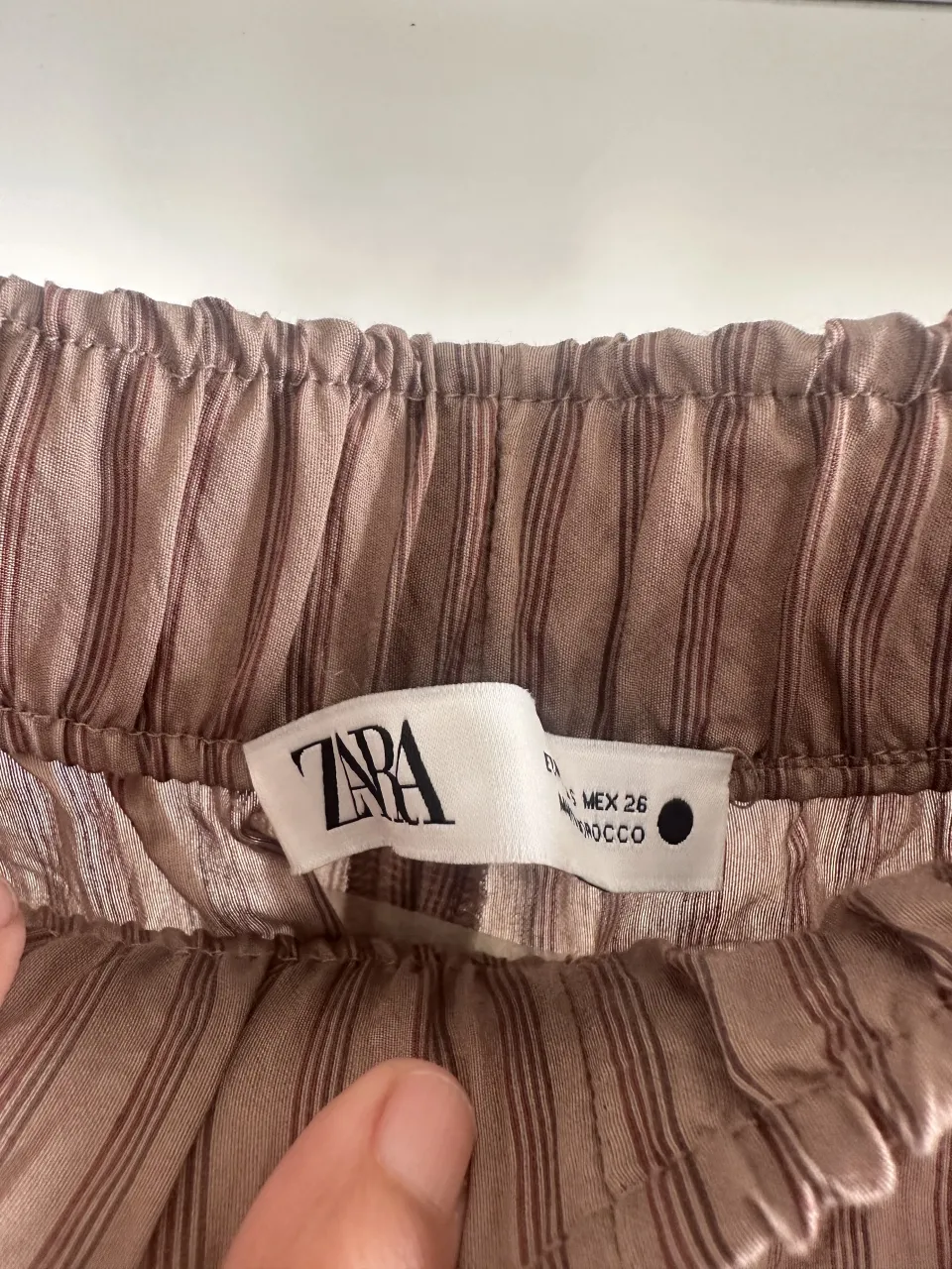 Pantalón Zara