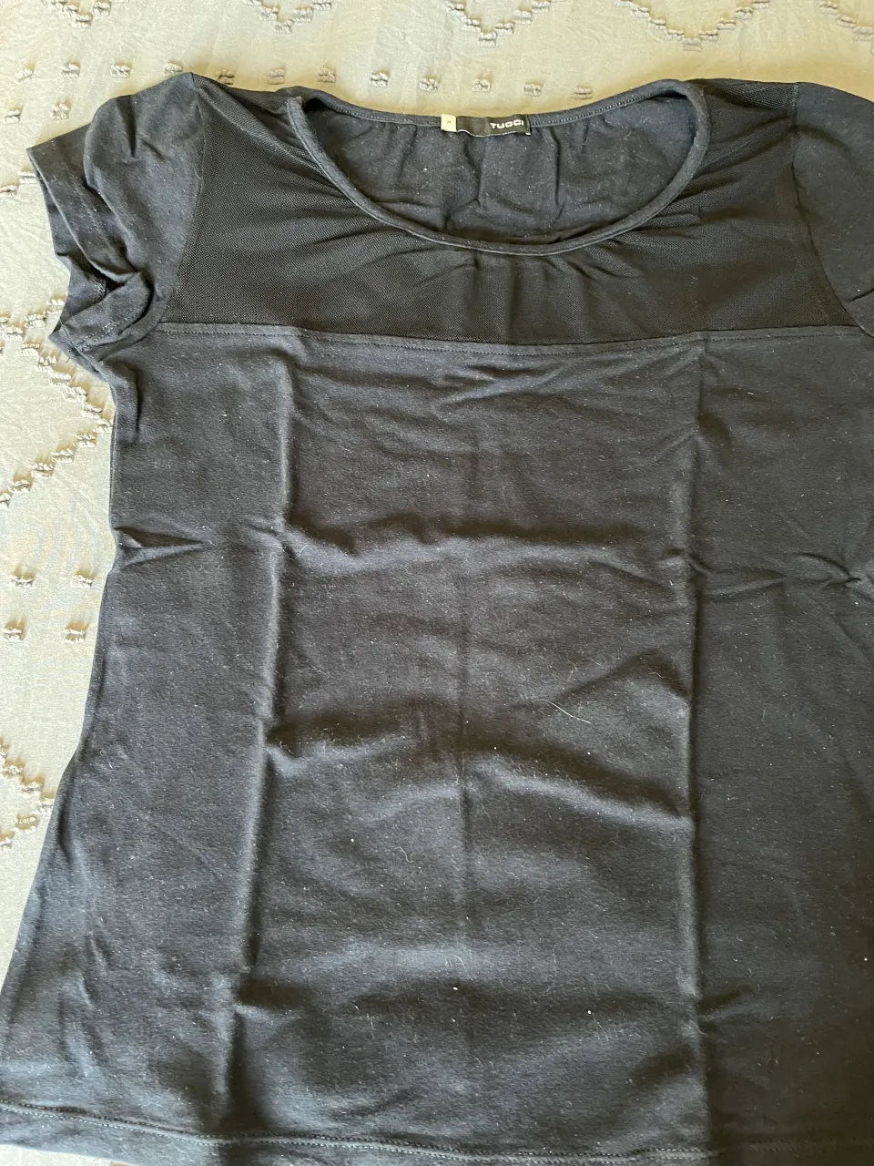 Remera Tucci - Vista 3