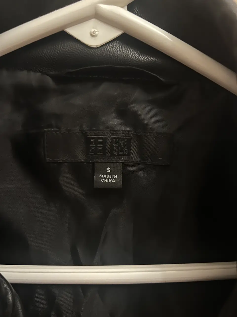 Campera Uniqlo - Vista 2