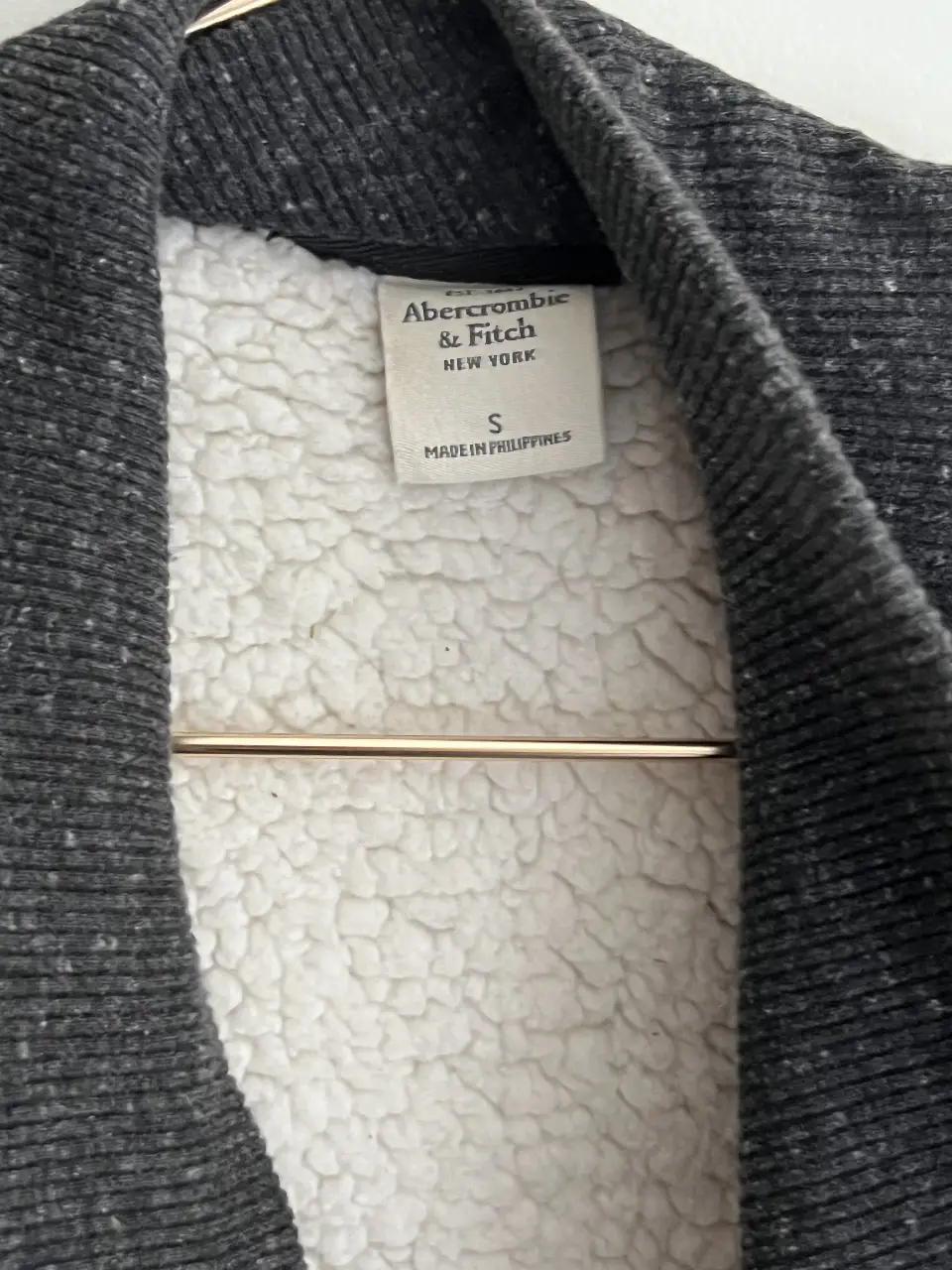 Cardigan Abercrombie & Fitch - Vista 2