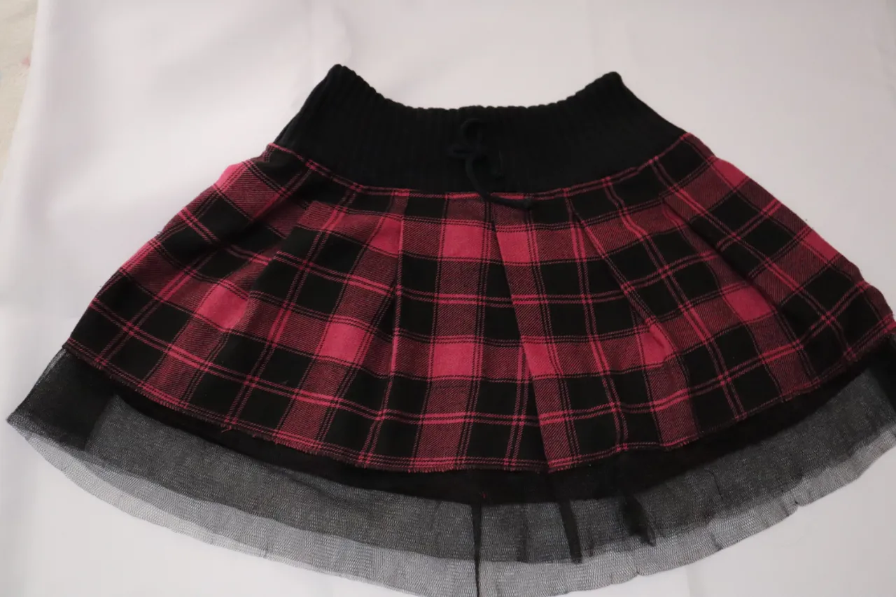 Pollera A ≠ - Vista 2