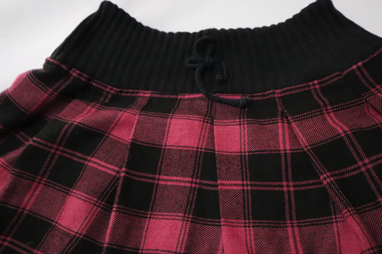 Pollera A ≠ - Vista 3