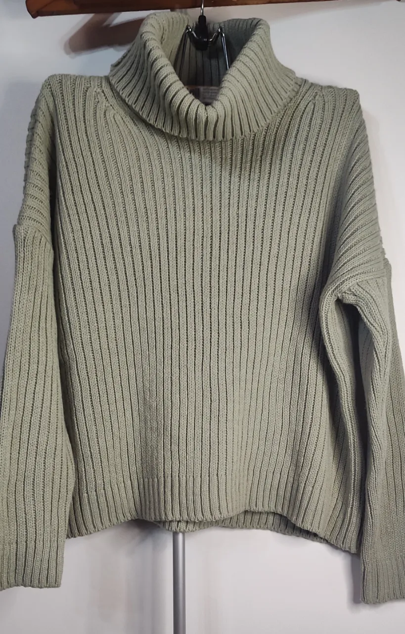 💖Prepárate para el frío Hermoso Sweater de lana tejido a rayas verticales con cuello alto.
