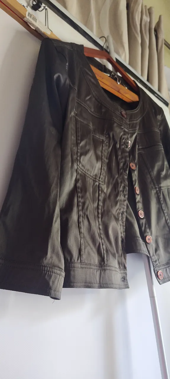 Campera Diseño urbano - Vista 2