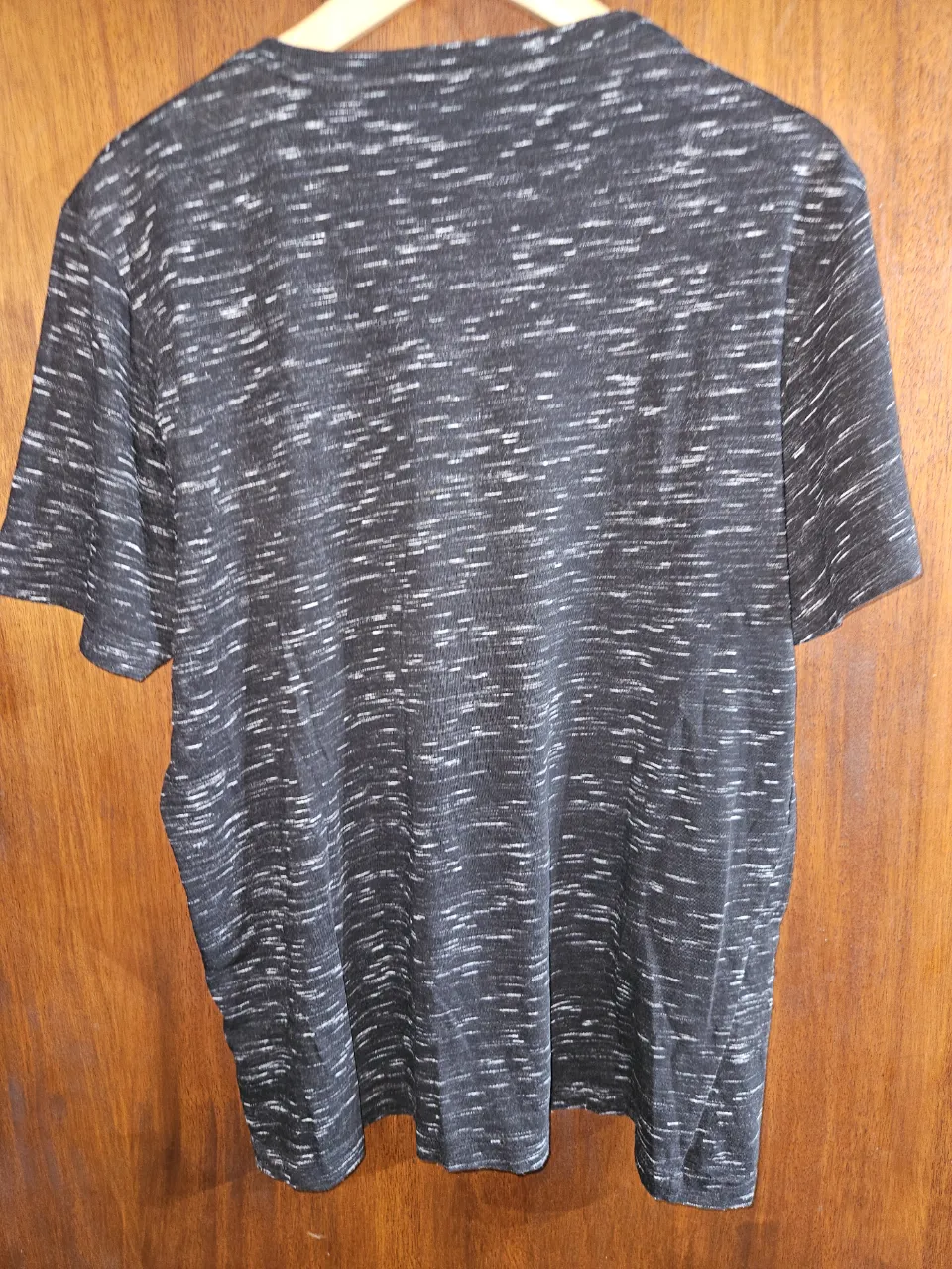 Remera H&M - Vista 3